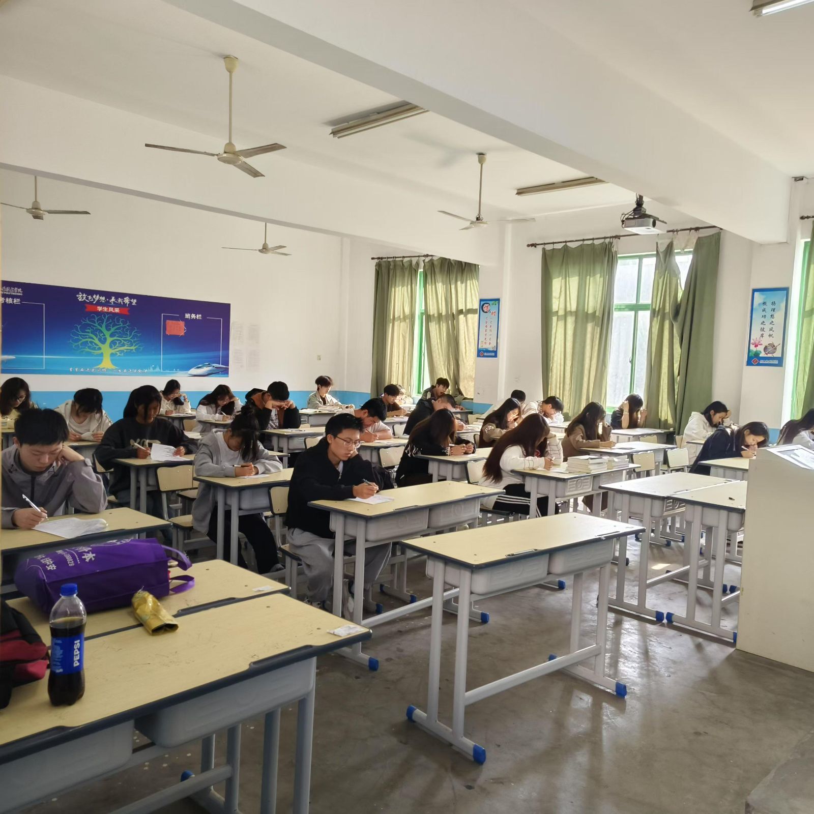 学院团委举办“结核无忧,知识先行”肺结核防治知识竞赛